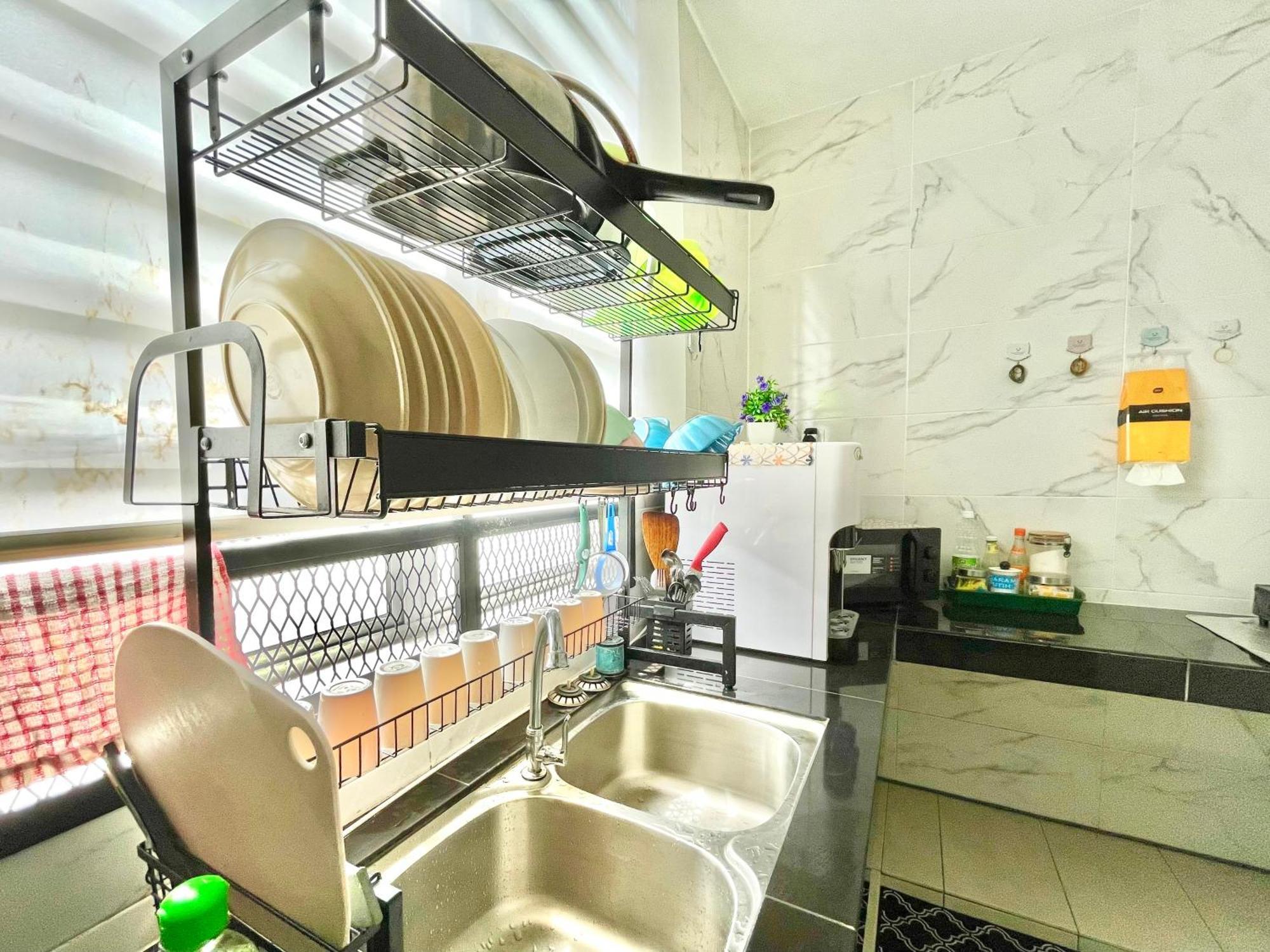 Hanan Homestay Klebang Ipoh With A View Of Mount Korbu, For Musl!M Only!! 외부 사진
