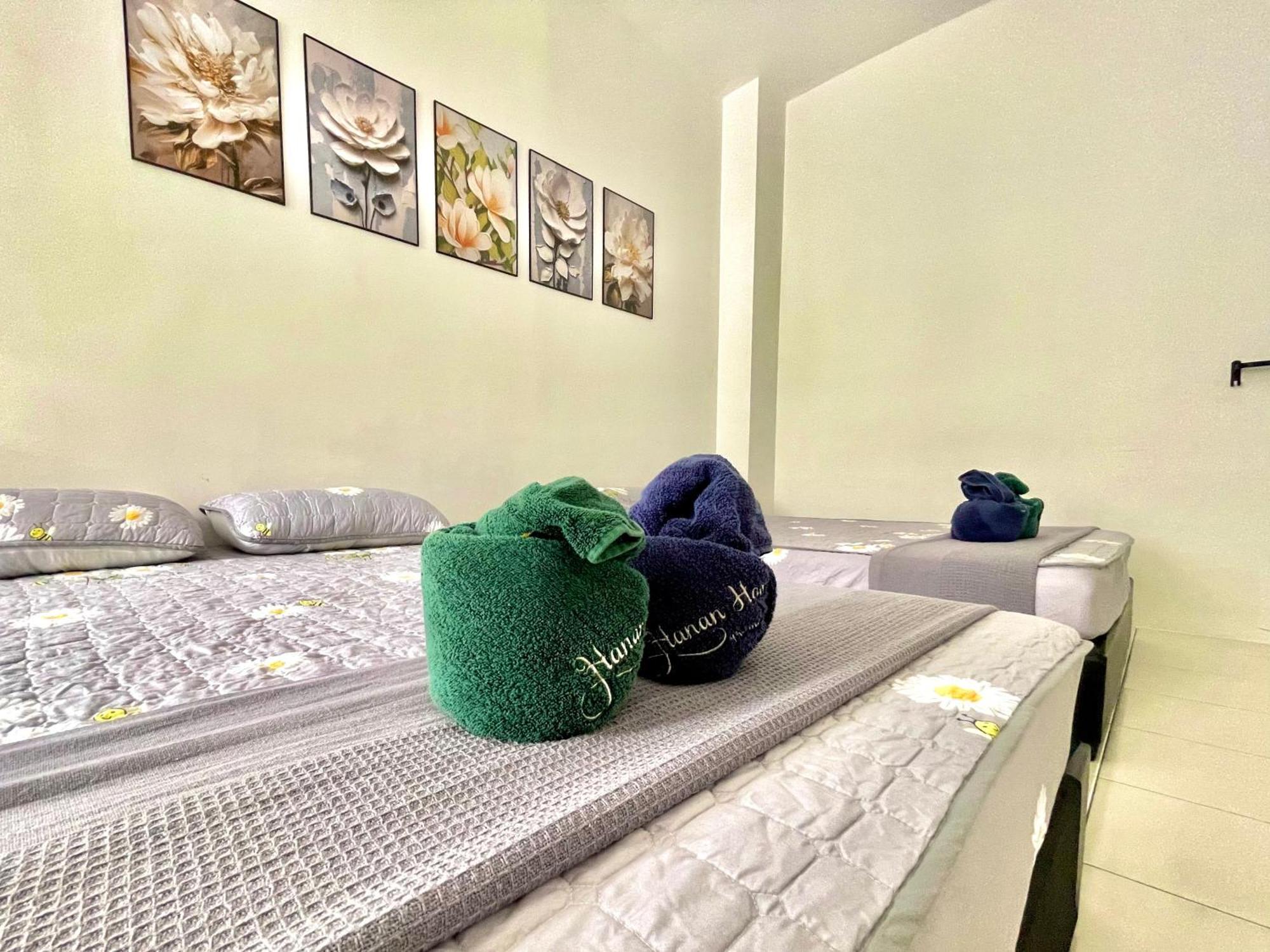 Hanan Homestay Klebang Ipoh With A View Of Mount Korbu, For Musl!M Only!! 외부 사진